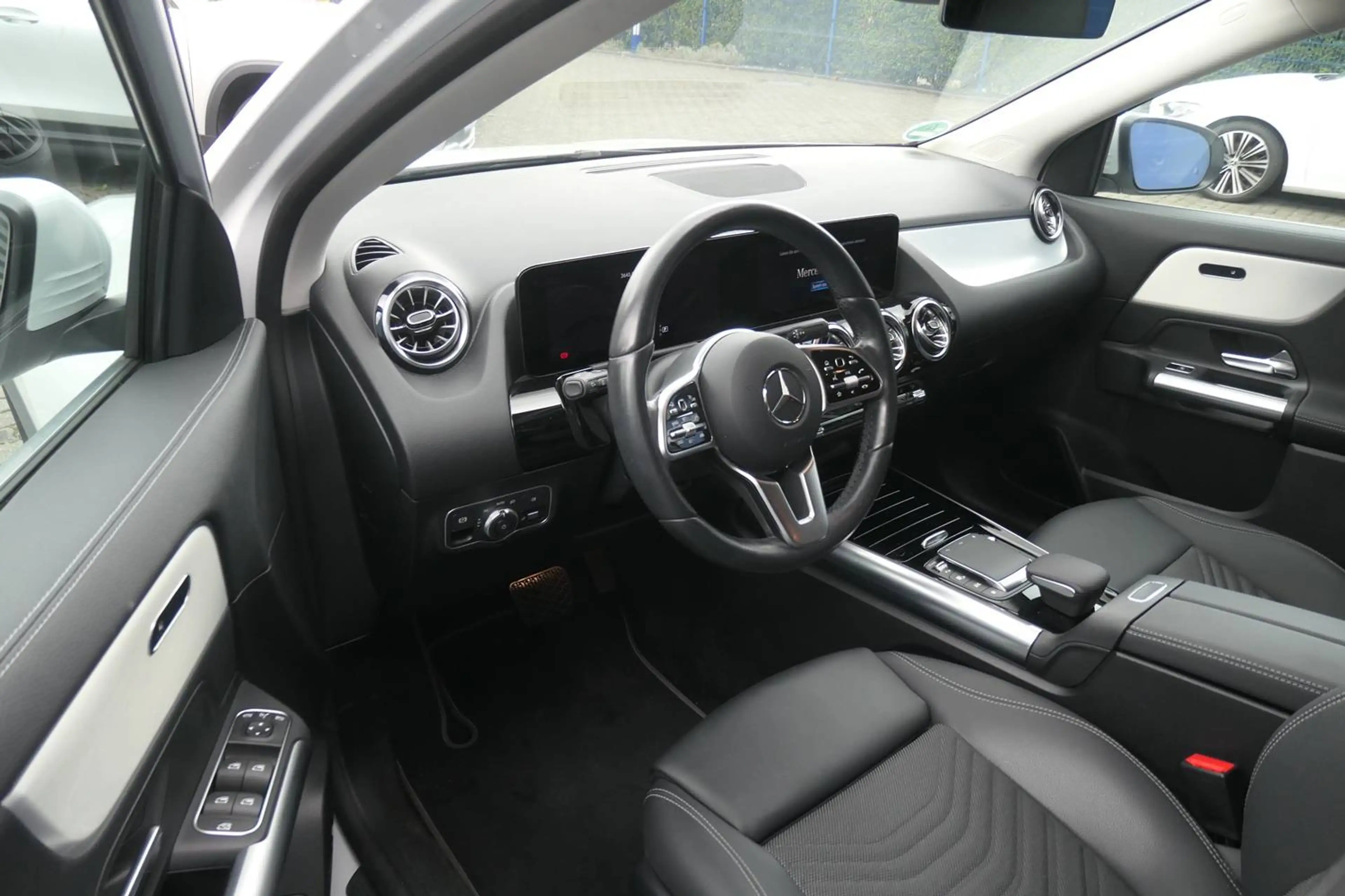 Mercedes-Benz GLA 200 GLA Diesel d 4Matic 8G-DCT Progressive Kamera Distronic Multibeam LED Scheinwerfer — photo 5
