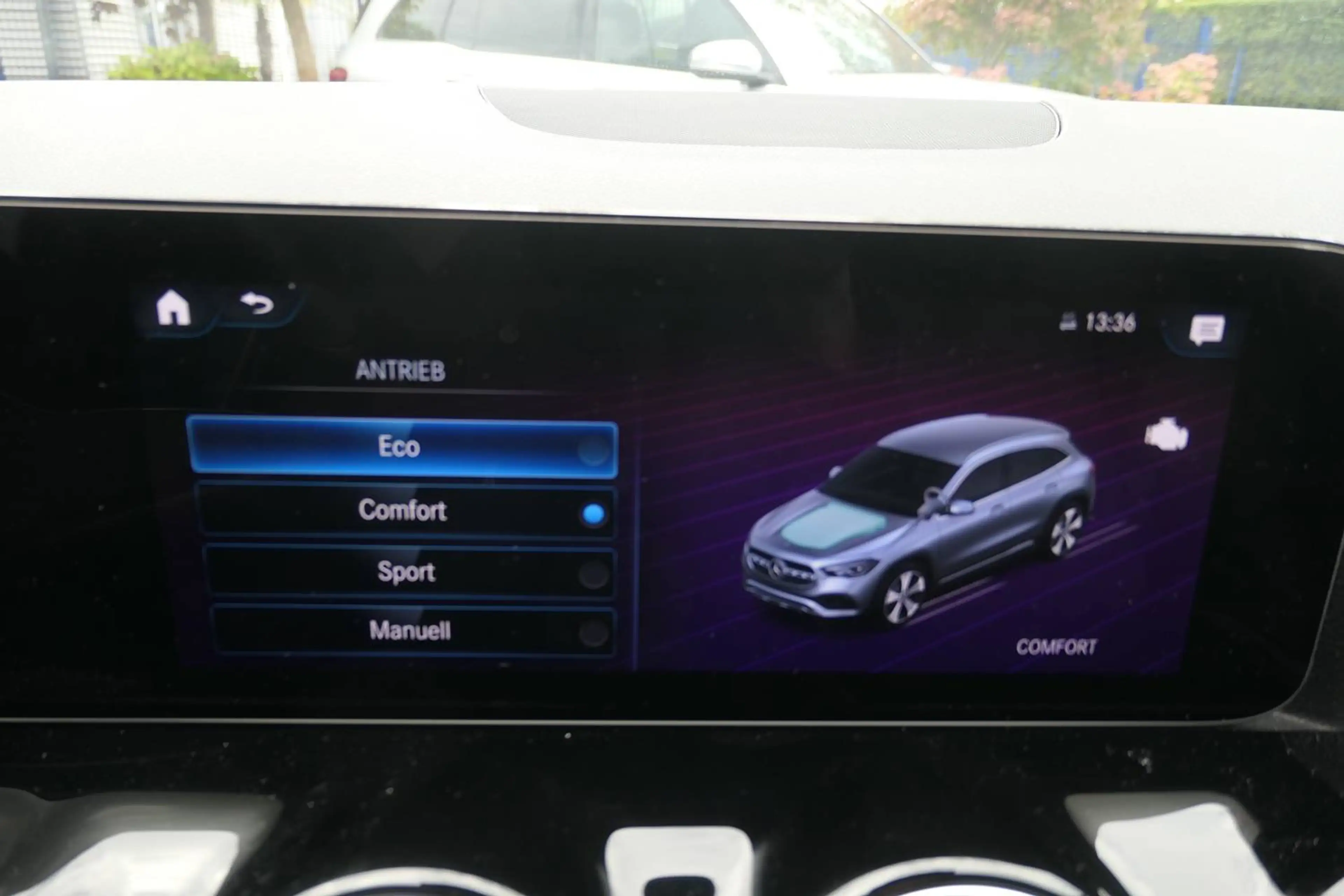Mercedes-Benz GLA 200 GLA Diesel d 4Matic 8G-DCT Progressive Kamera Distronic Multibeam LED Scheinwerfer — photo 12