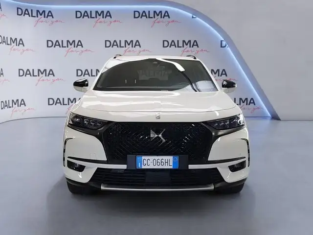 DS Automobiles DS 7 Crossback view 8