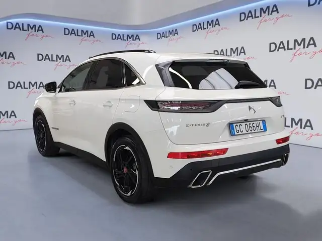 DS Automobiles DS 7 Crossback view 3