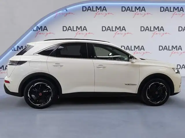 DS Automobiles DS 7 Crossback view 6