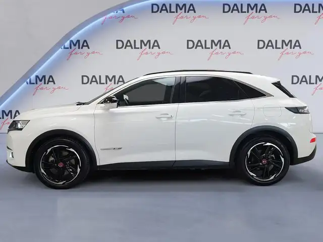 DS Automobiles DS 7 Crossback view 2