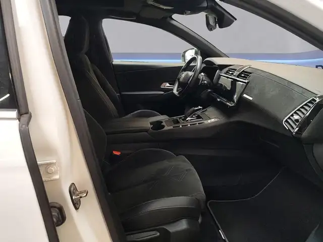 DS Automobiles DS 7 Crossback view 14