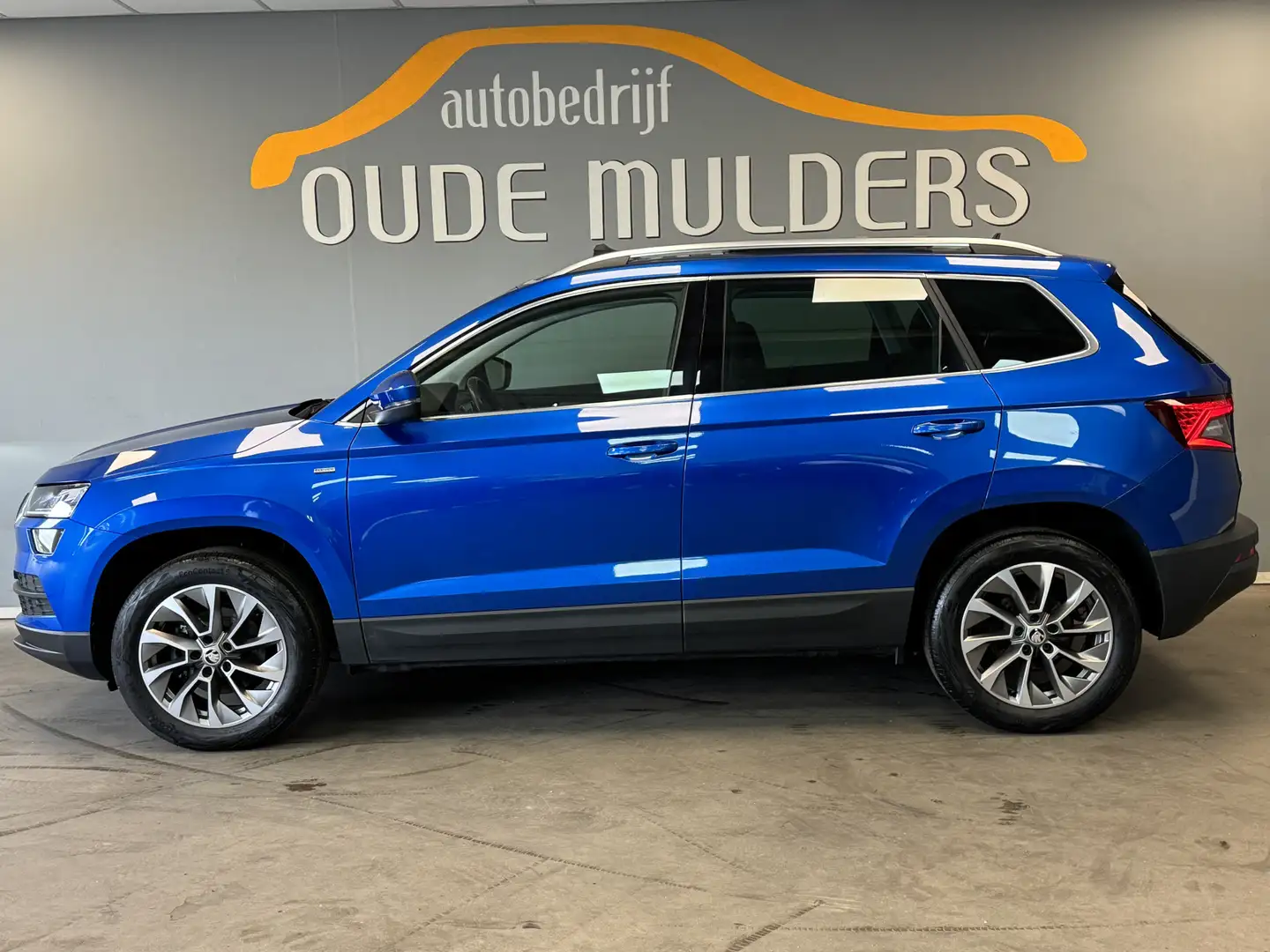 Skoda Karoq 1.5 TSI ACT Stoelverwarming/Panoramadak/Trekhaak Blauw - 2