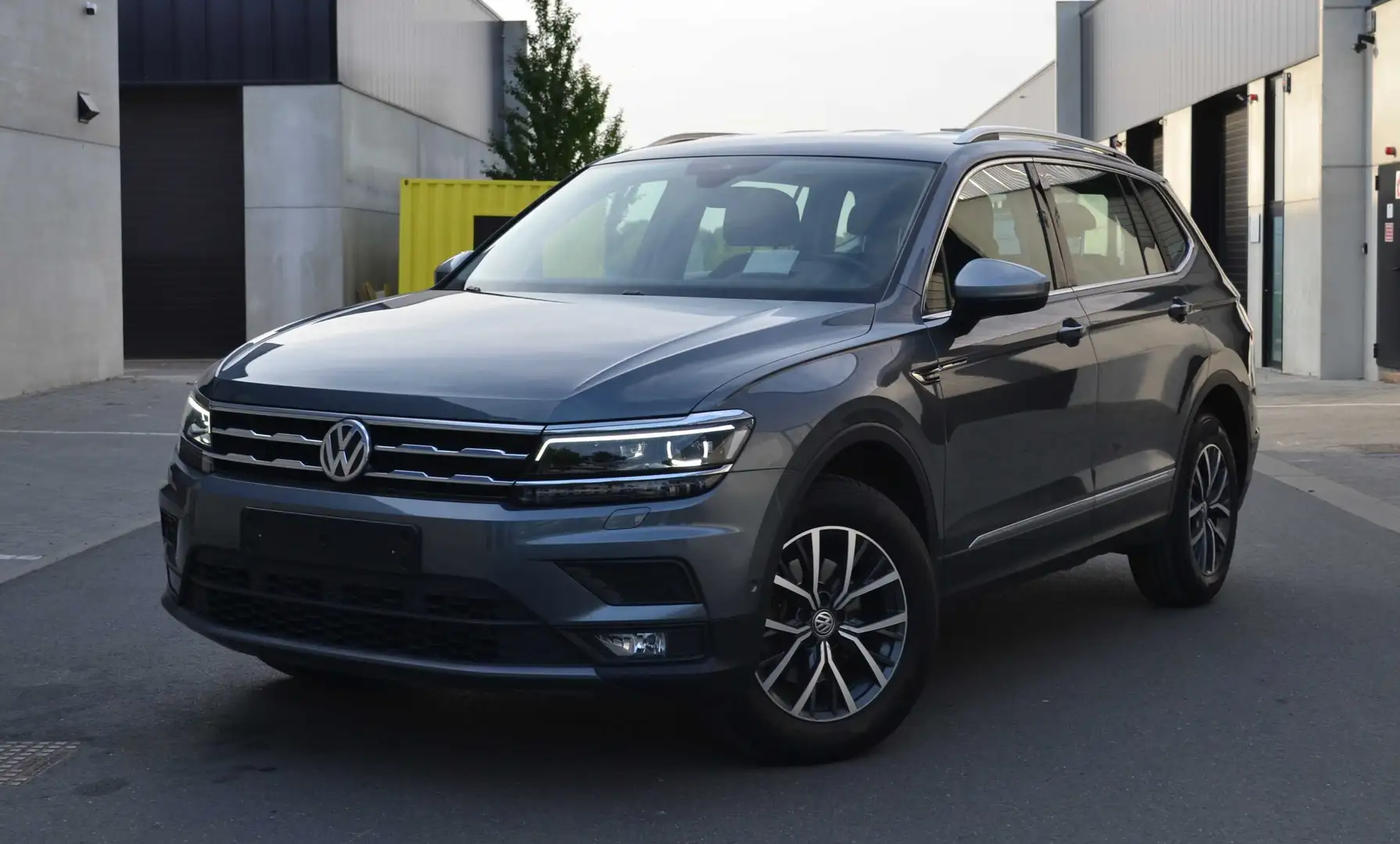 Volkswagen Tiguan Allspace 2.0 TDi 4Motion 150cv Comfortline DSG 7 Places Grijs - 1