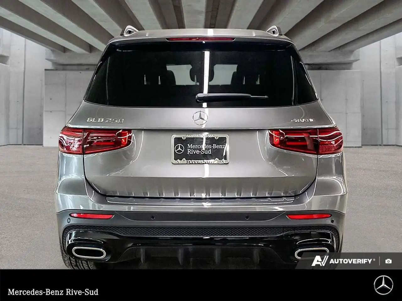 Mercedes-Benz GLB снимка Mercedes-Benz GLB