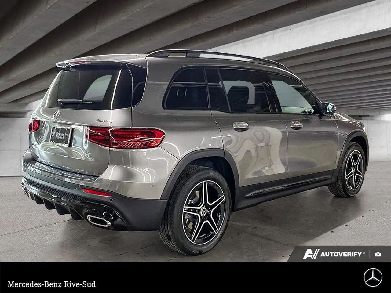 Mercedes-Benz GLB снимка Mercedes-Benz GLB