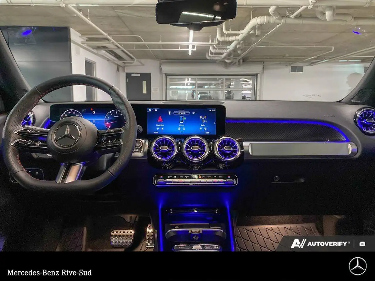 Mercedes-Benz GLB снимка Mercedes-Benz GLB