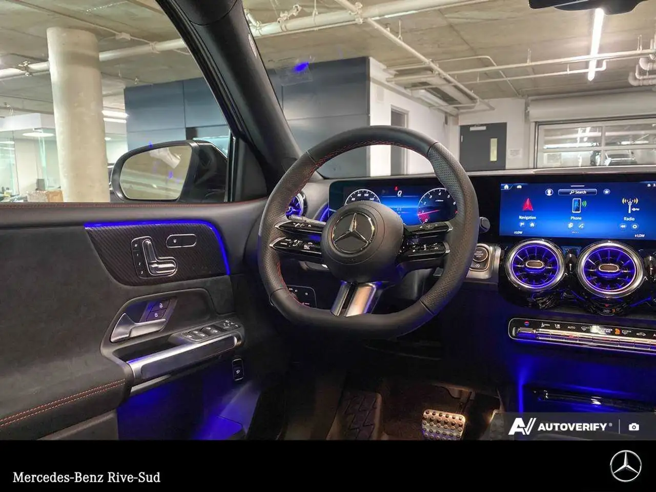 Mercedes-Benz GLB снимка Mercedes-Benz GLB