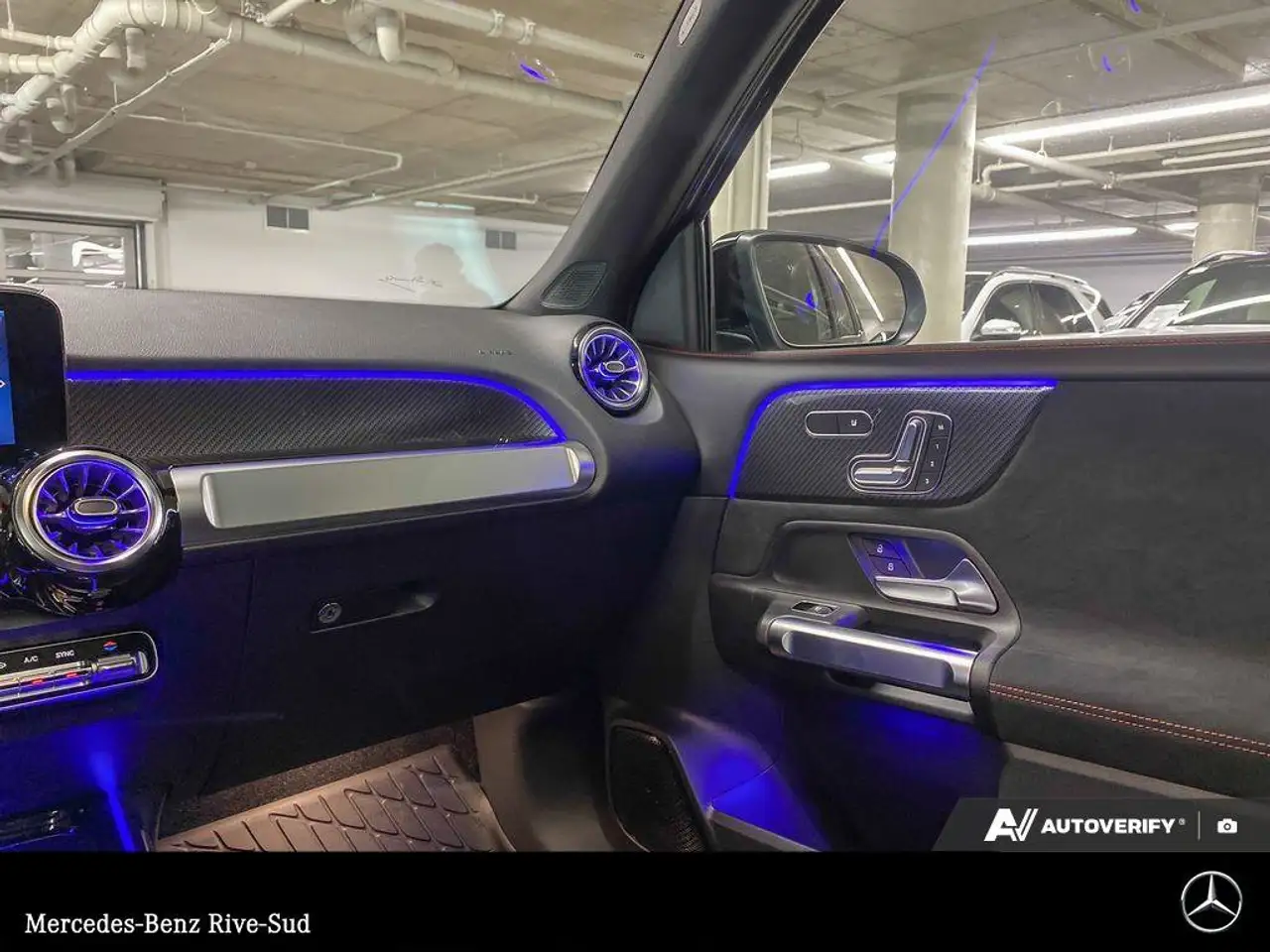 Mercedes-Benz GLB снимка Mercedes-Benz GLB