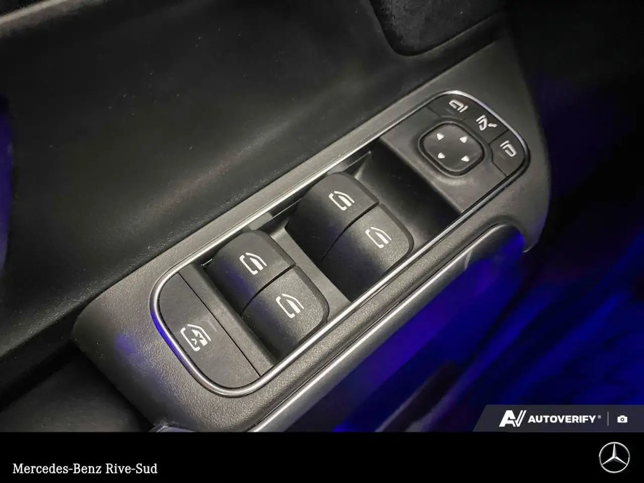 Mercedes-Benz GLB снимка Mercedes-Benz GLB