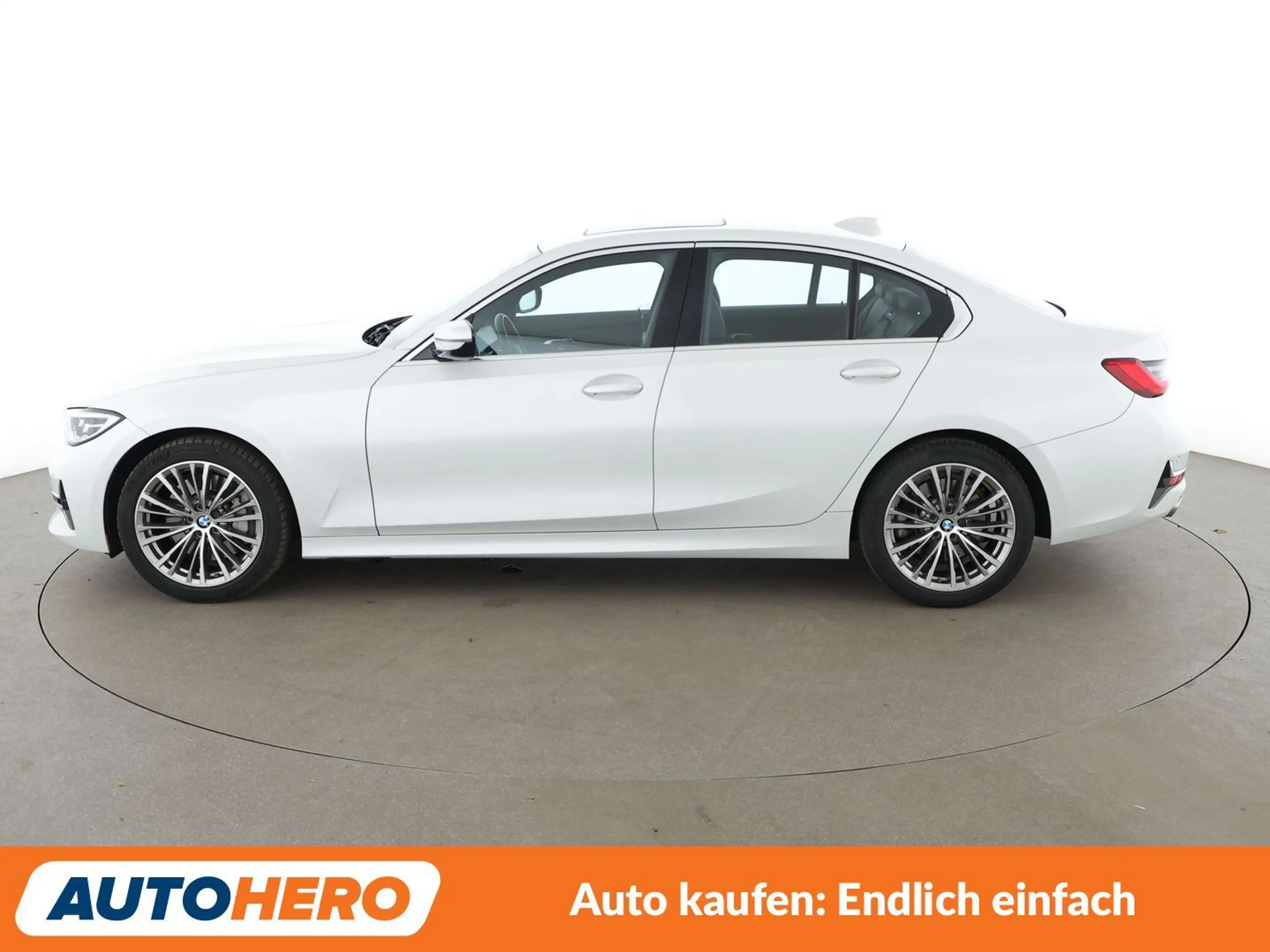 BMW 330 330i Luxury Line Aut.*NAVI*ACC*PANO*SHZ*PDC* — photo 3