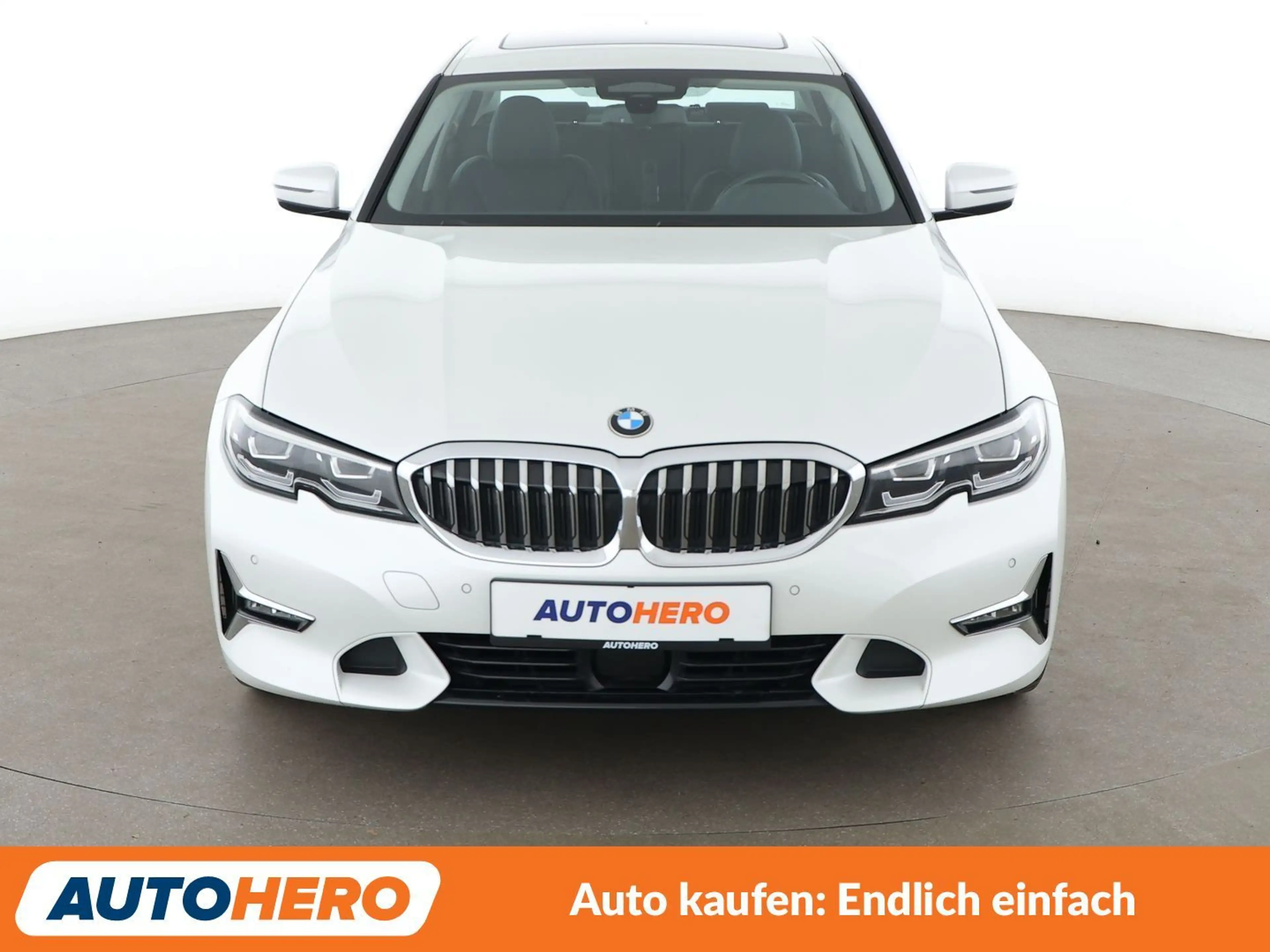 BMW 330 330i Luxury Line Aut.*NAVI*ACC*PANO*SHZ*PDC* — photo 9