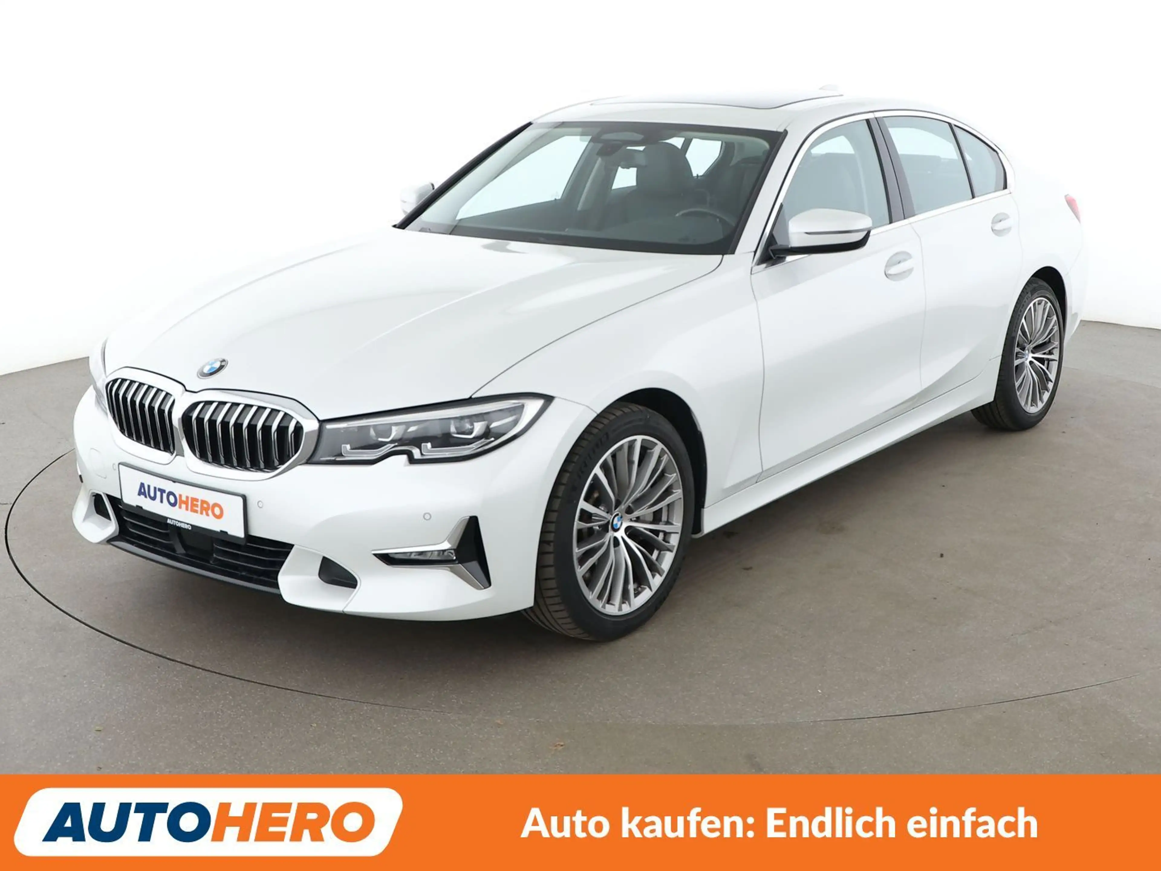 BMW 330 330i Luxury Line Aut.*NAVI*ACC*PANO*SHZ*PDC*