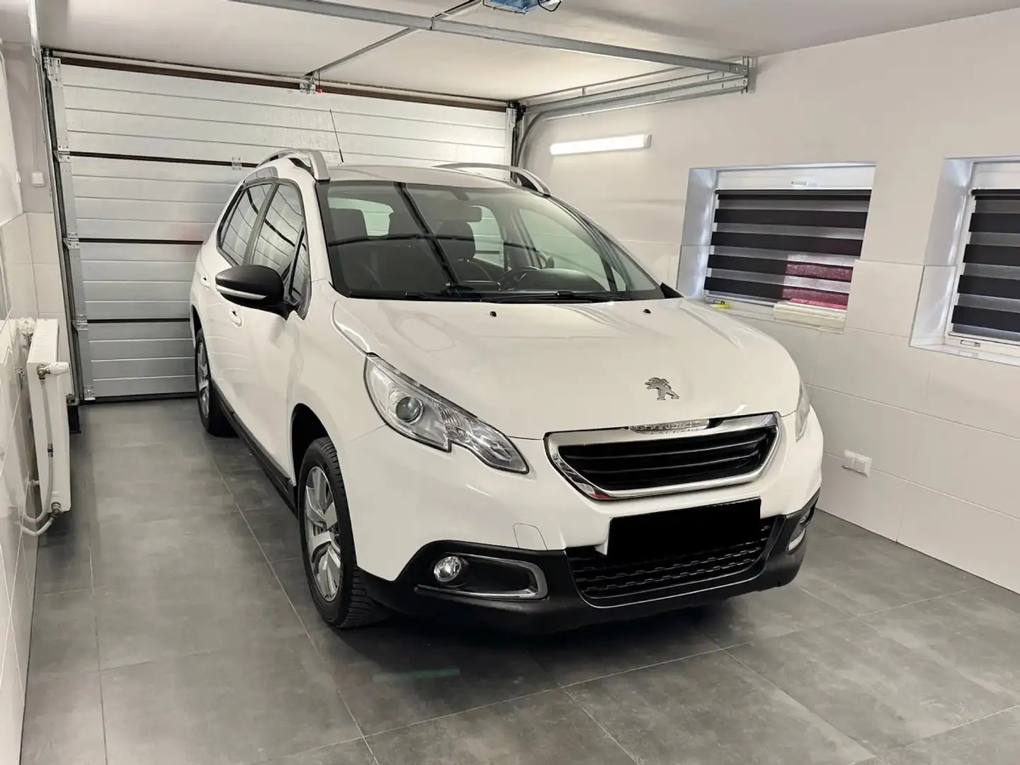 Peugeot 2008 2008 PureTech 82 Style Weiß - 1