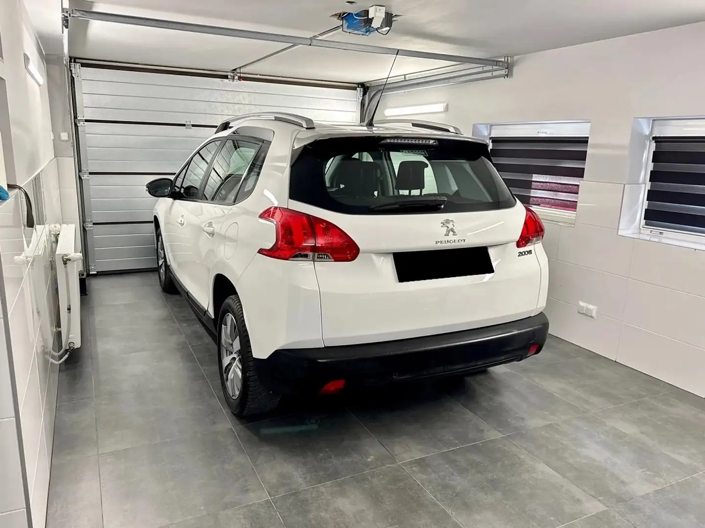 Peugeot 2008 2008 PureTech 82 Style Weiß - 2