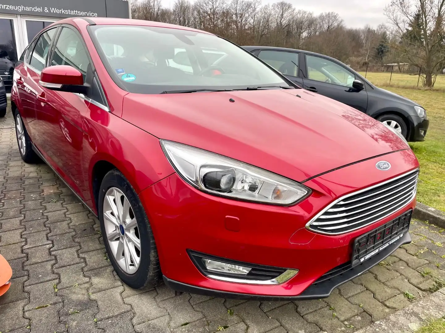 Ford Focus Lim. Titanium  aus I.Hand Rouge - 1