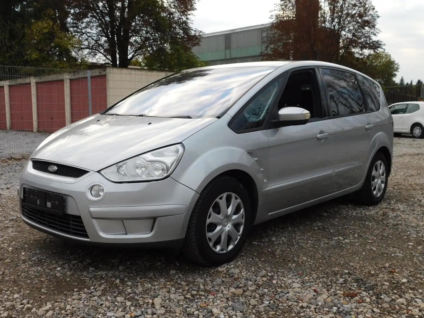 Ford S-Max S-MAX Trend 2.0TDCI/TUV.04.27 Silber - 1