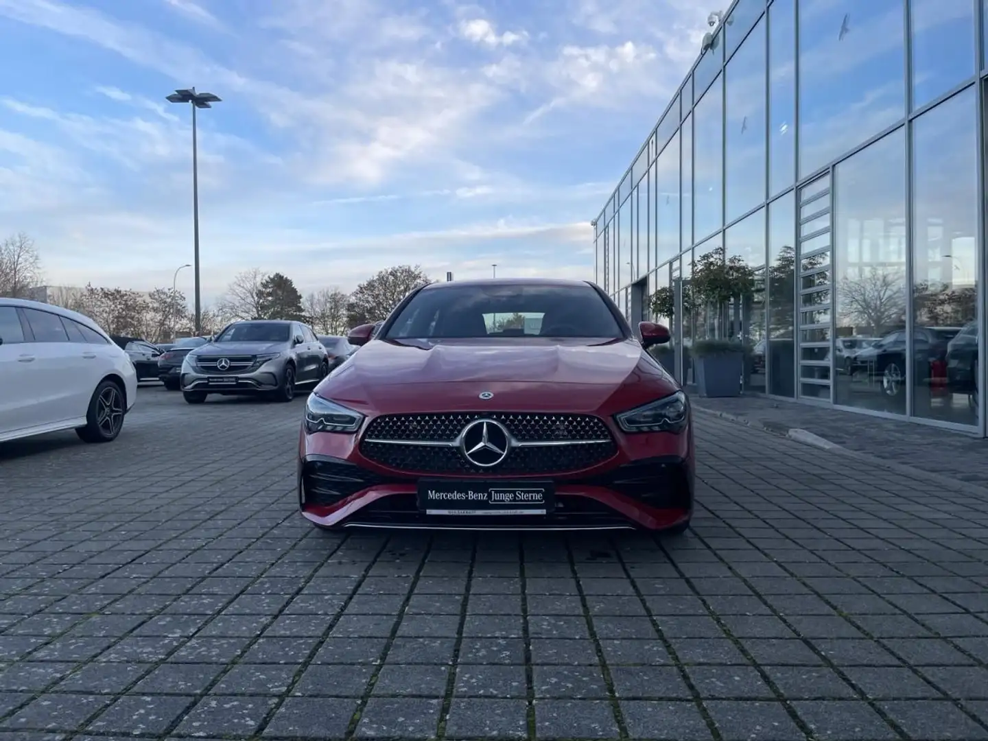 Mercedes-Benz CLA 200 AMG+MULTIBEAM+TOTW+AMBIENTE+KAM+LED Rot - 2