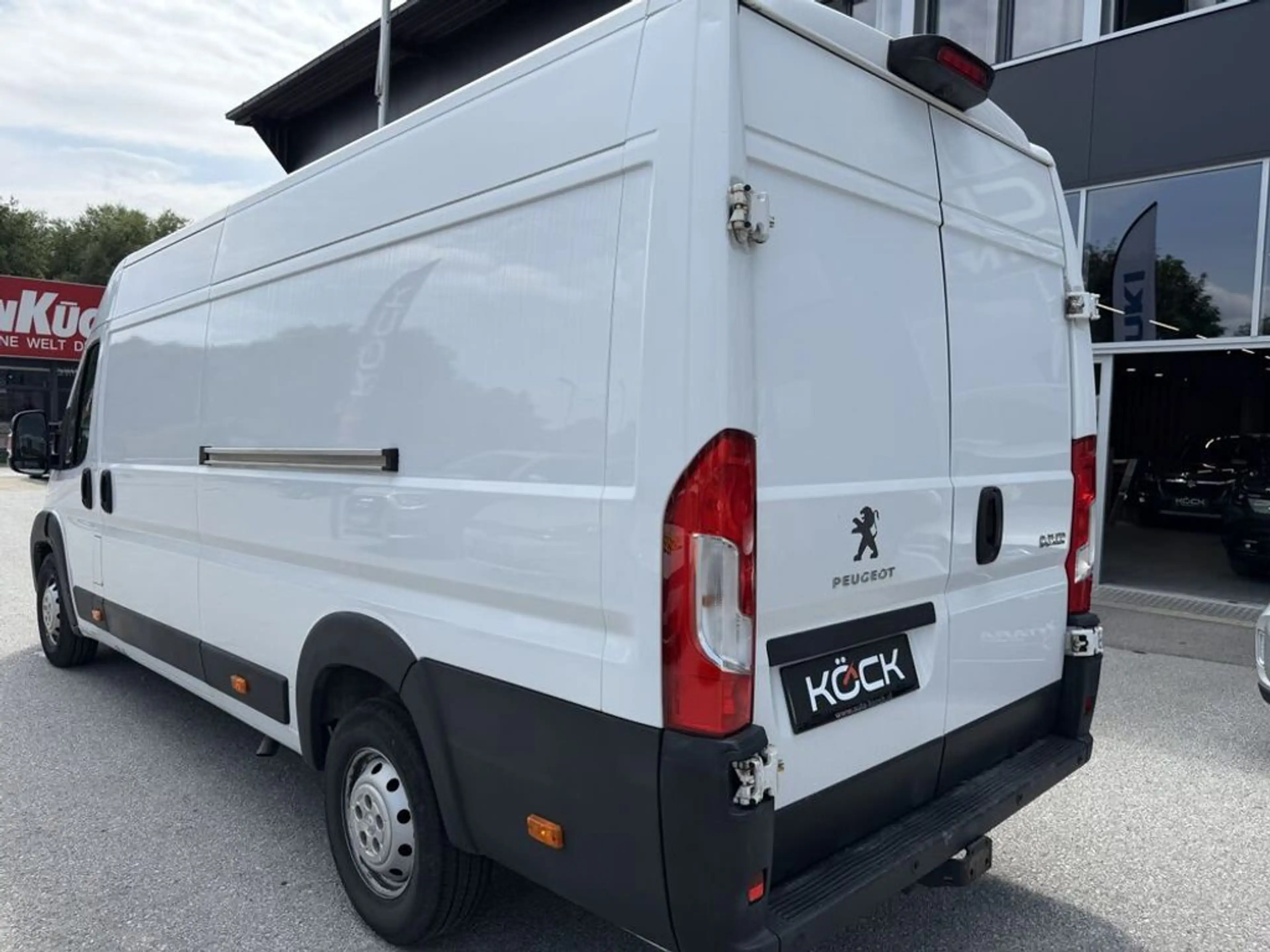 Peugeot Boxer 35+ L4H2 BlueHDi 140 S&S — photo 9