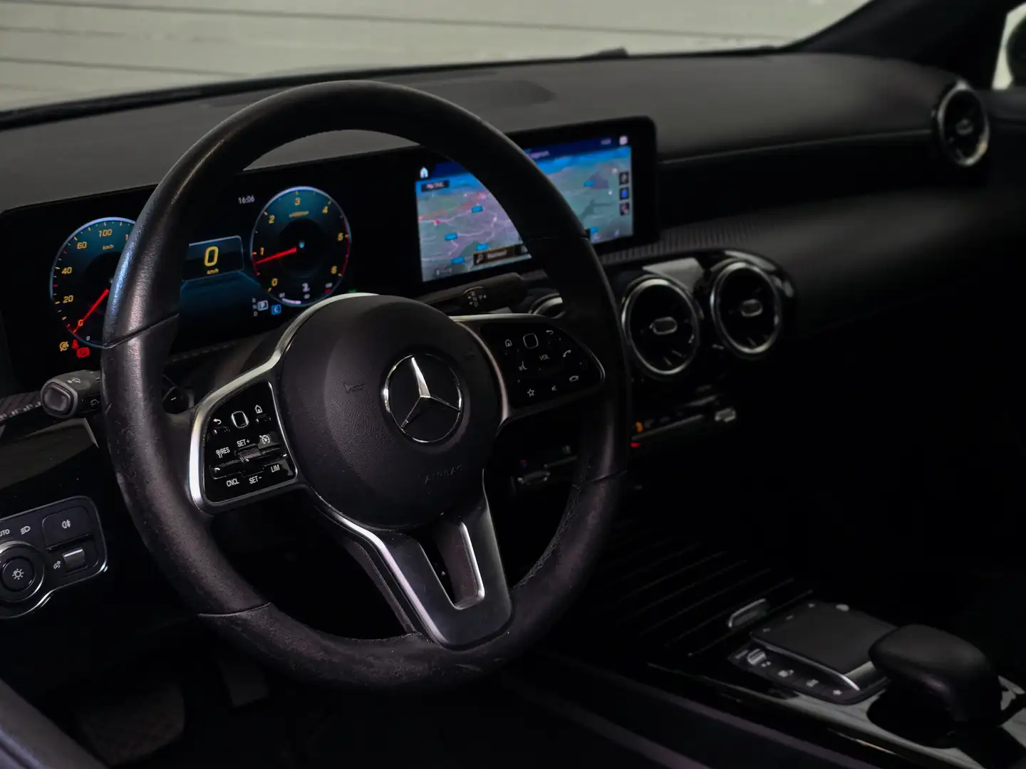 Mercedes-Benz CLA 180 ✖️ AUTO | AMG 19 | FULL BLACK | TVA ✔️ Noir - 2