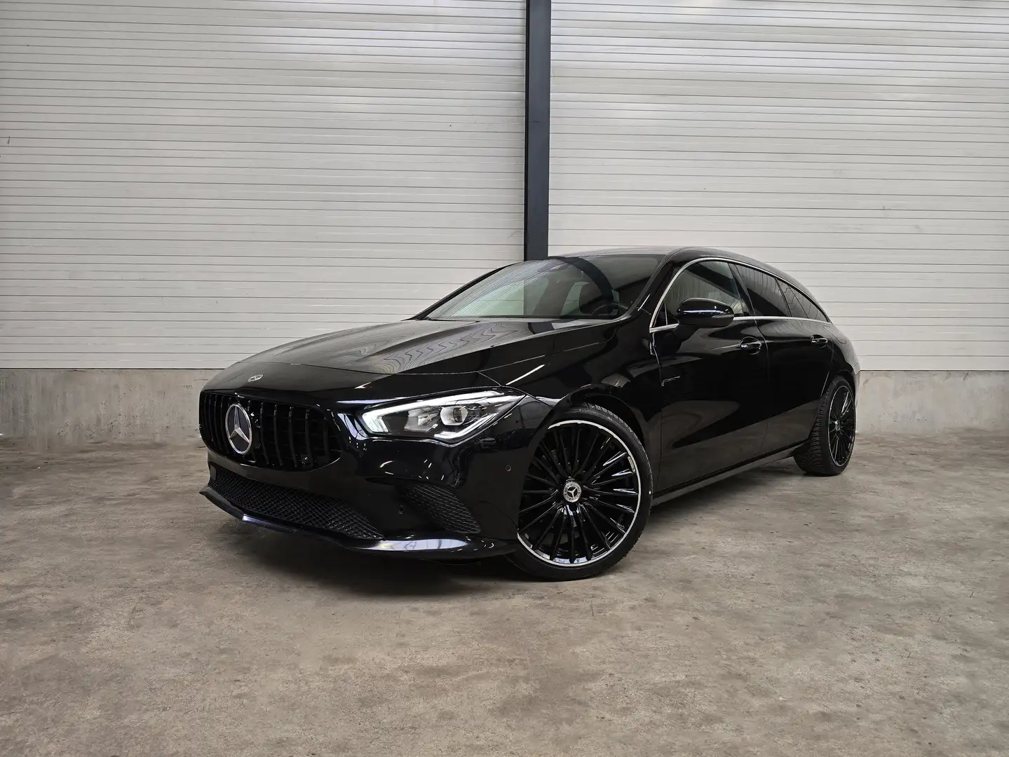 Mercedes-Benz CLA 180 ✖️ AUTO | AMG 19 | FULL BLACK | TVA ✔️ Noir - 1