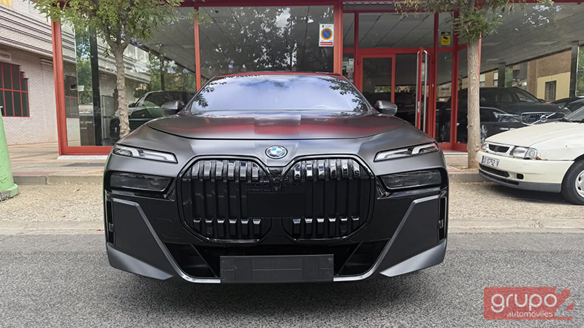 BMW 750 750e xDrive Gris - 2