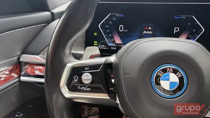 BMW Serie 7 2023, foto 18