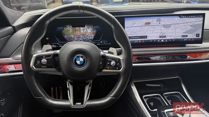 BMW Serie 7 2023, foto 14