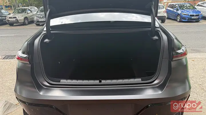 BMW Serie 7 2023, foto 8
