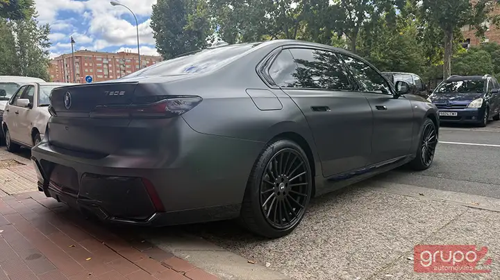 BMW Serie 7 2023, foto 5
