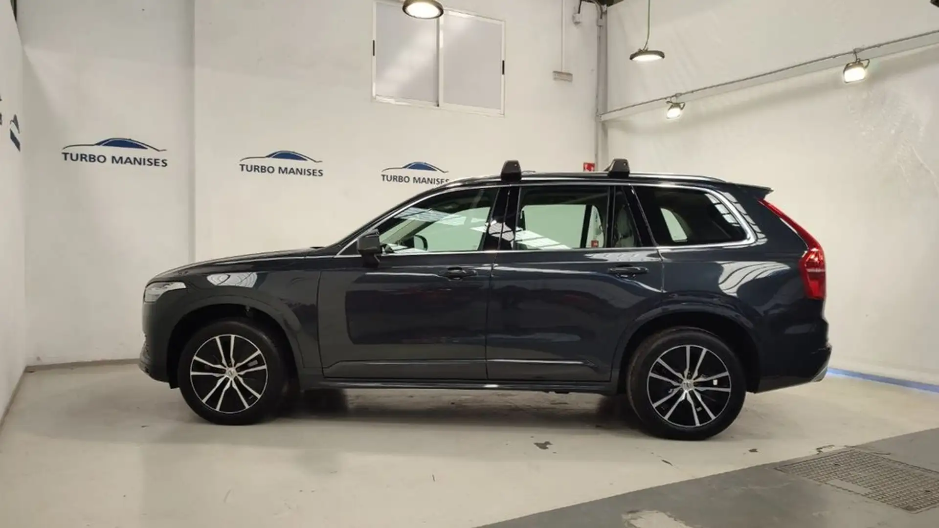 Volvo XC90 2.0 D5 AWD Momentum 5 Asientos Auto Gris - 2