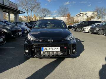 GR Yaris High Performance mit KW V3 Fahrwerk