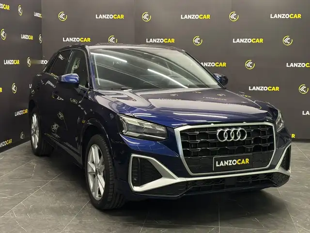 Audi Q2 view 3