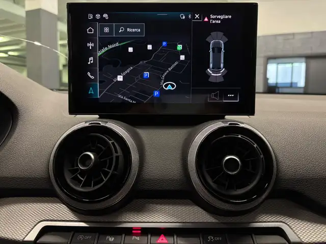 Audi Q2 view 9
