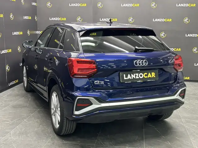 Audi Q2 view 6