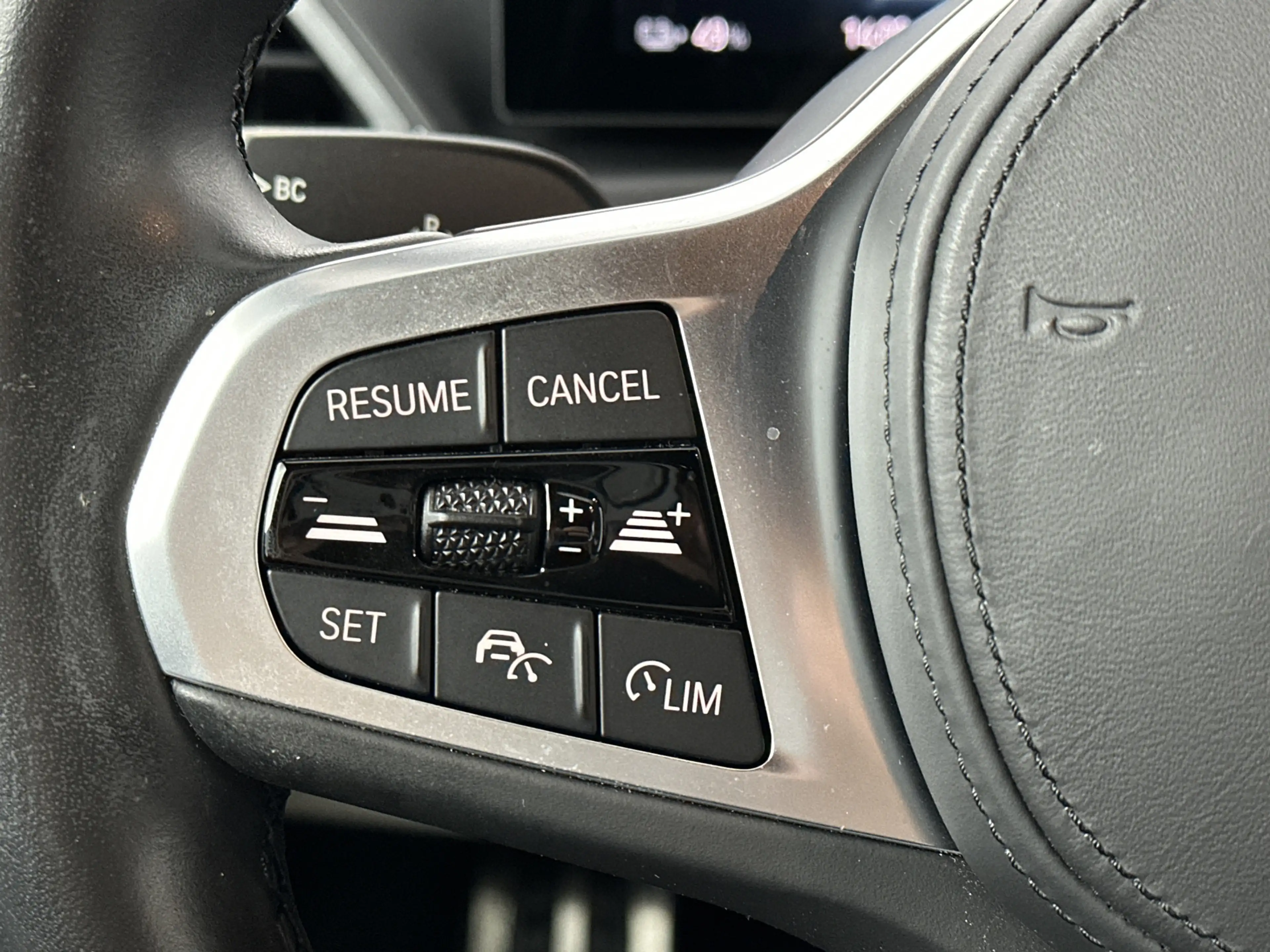 BMW i4 eDrive40 High Executive 84 kWh M-Sport | Camera | — photo 13