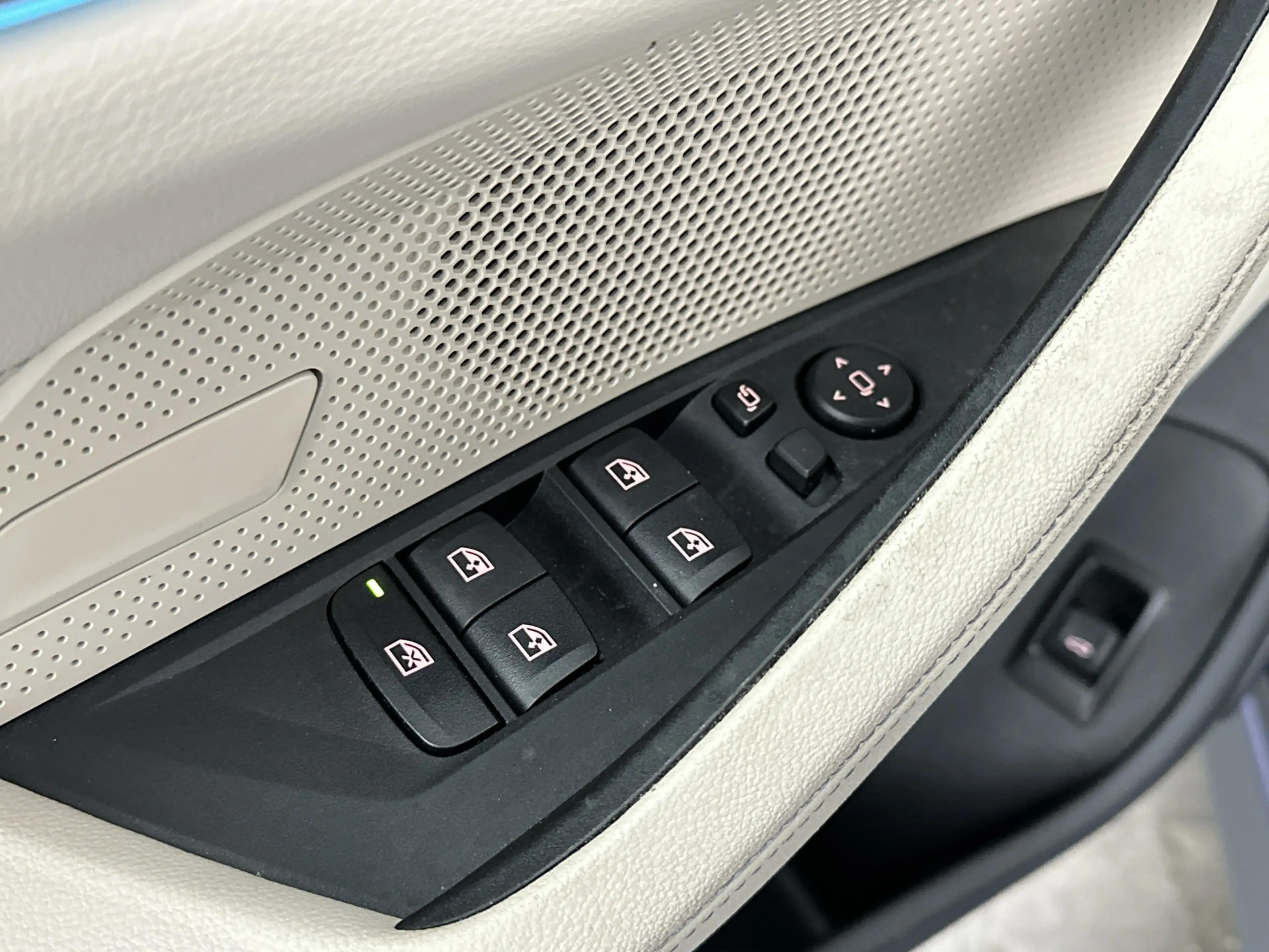 BMW i4 eDrive40 High Executive 84 kWh M-Sport | Camera | — photo 12