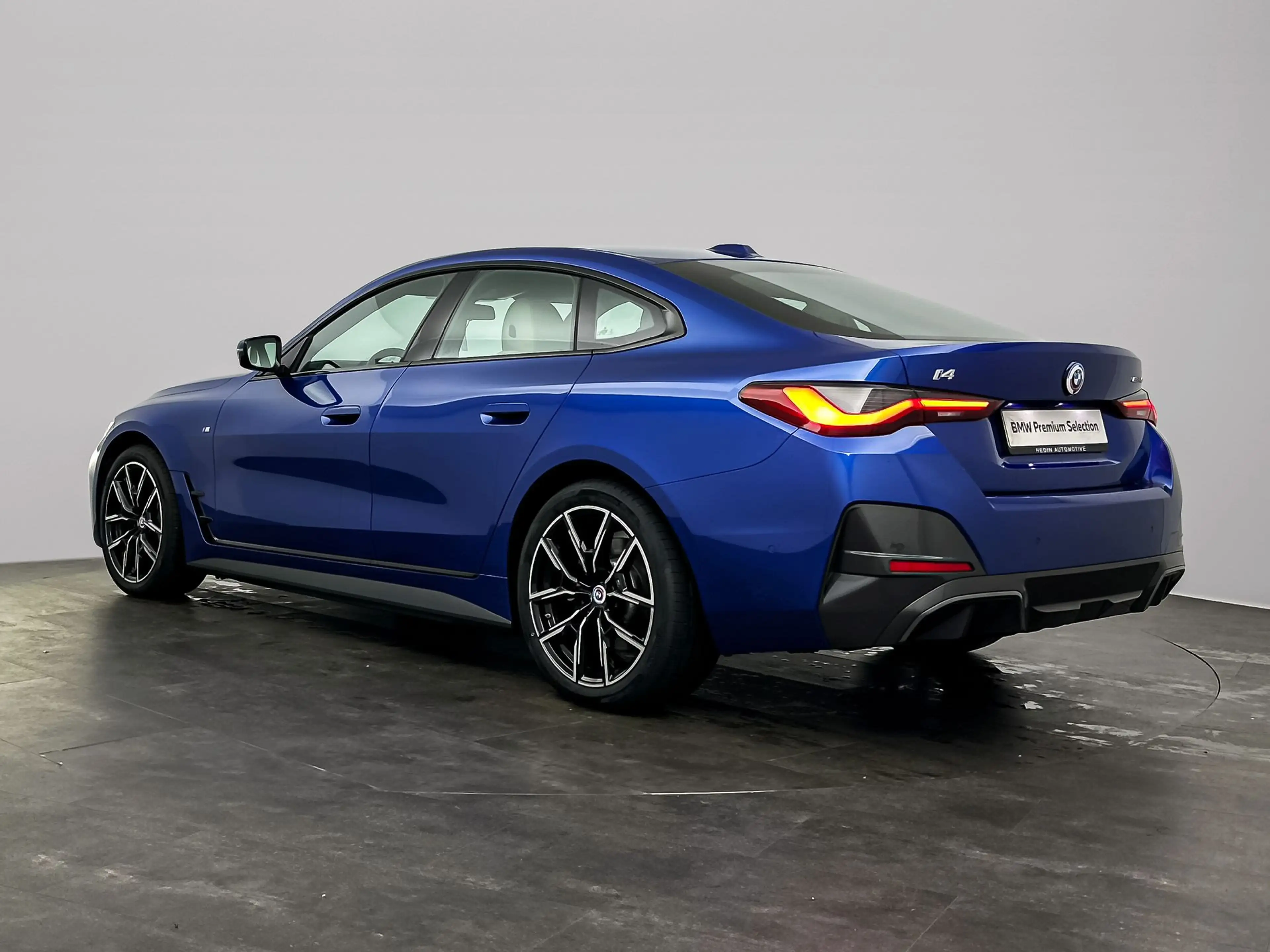 BMW i4 eDrive40 High Executive 84 kWh M-Sport | Camera | — photo 3