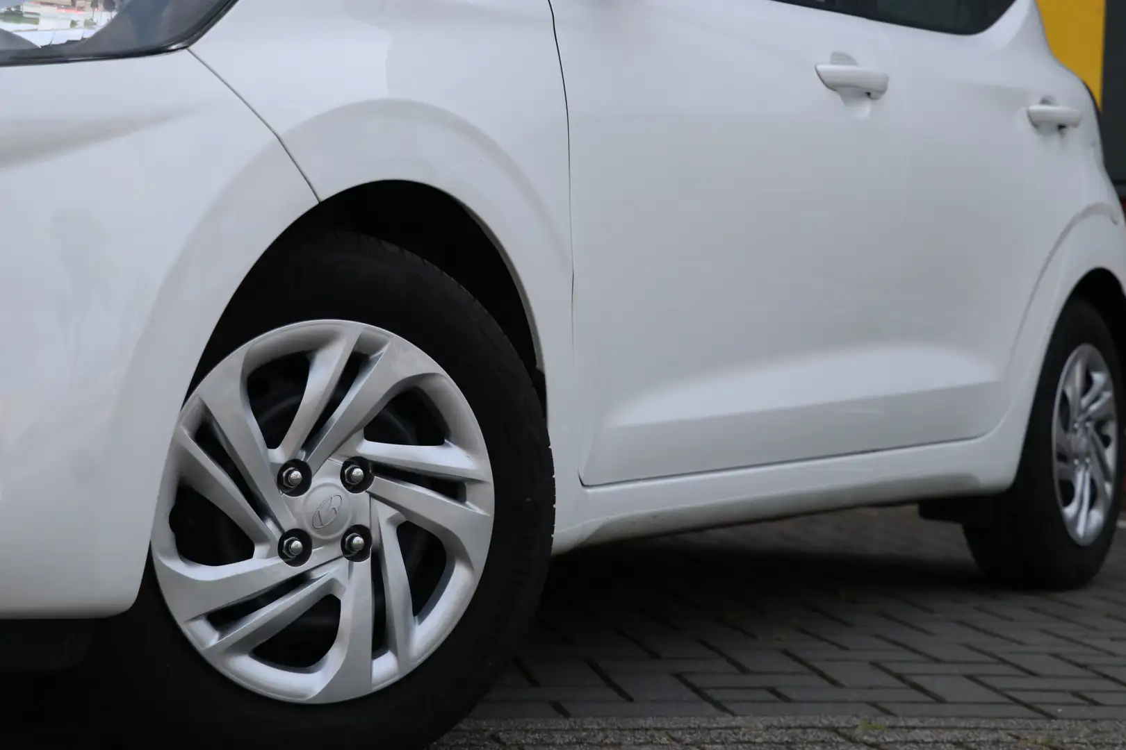 Hyundai i10 1.0 Comfort airco | Blanc - 2