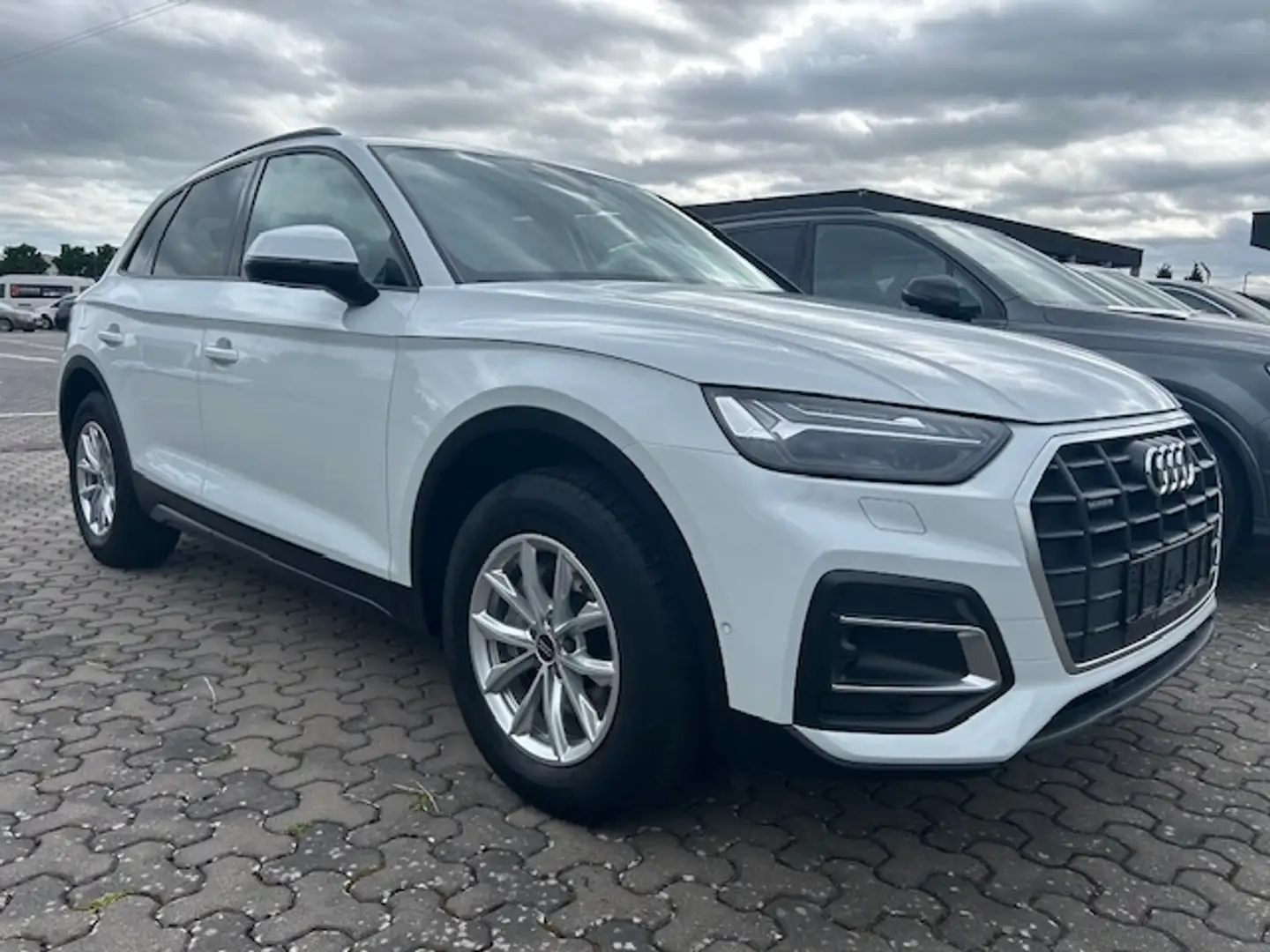 Audi Q5 40 TDI quattro, NP: 69.000 € Weiß - 2