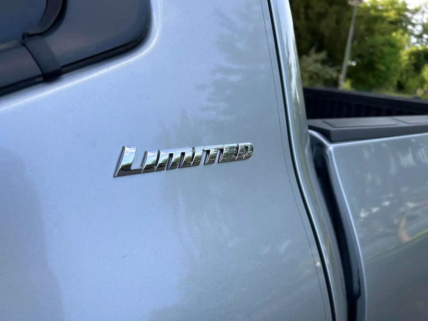Toyota Tundra Limited Argintiu - 2