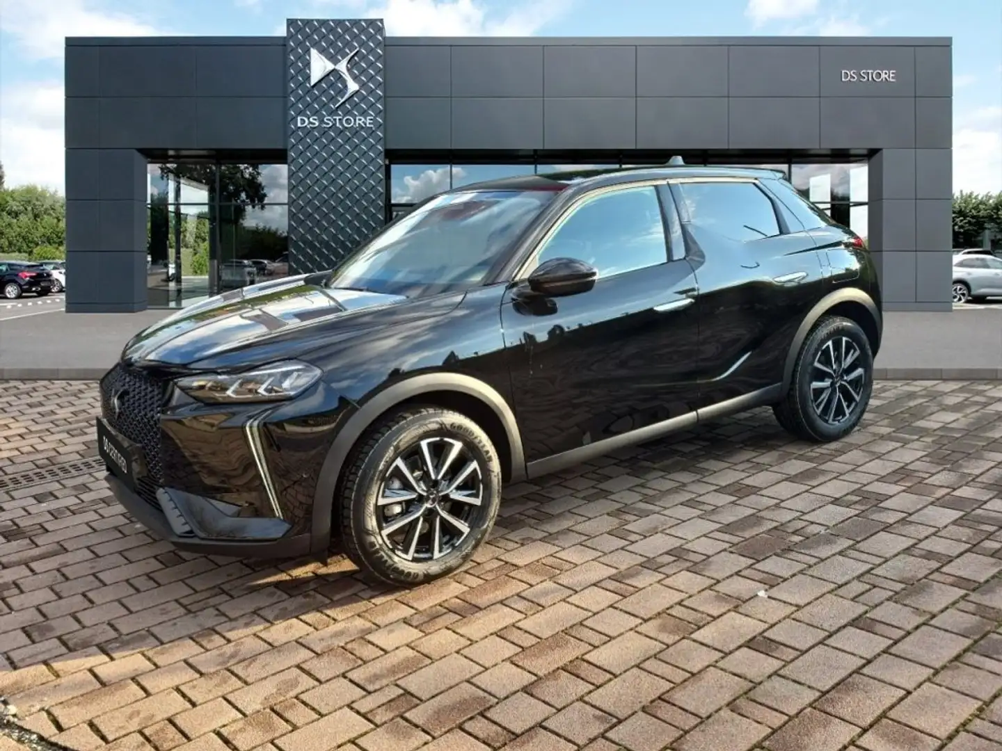DS Automobiles DS 3 Hybrid 145 Pallas+ Schwarz - 1
