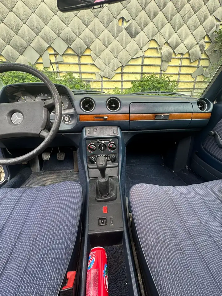 Mercedes-Benz 230, foto 3