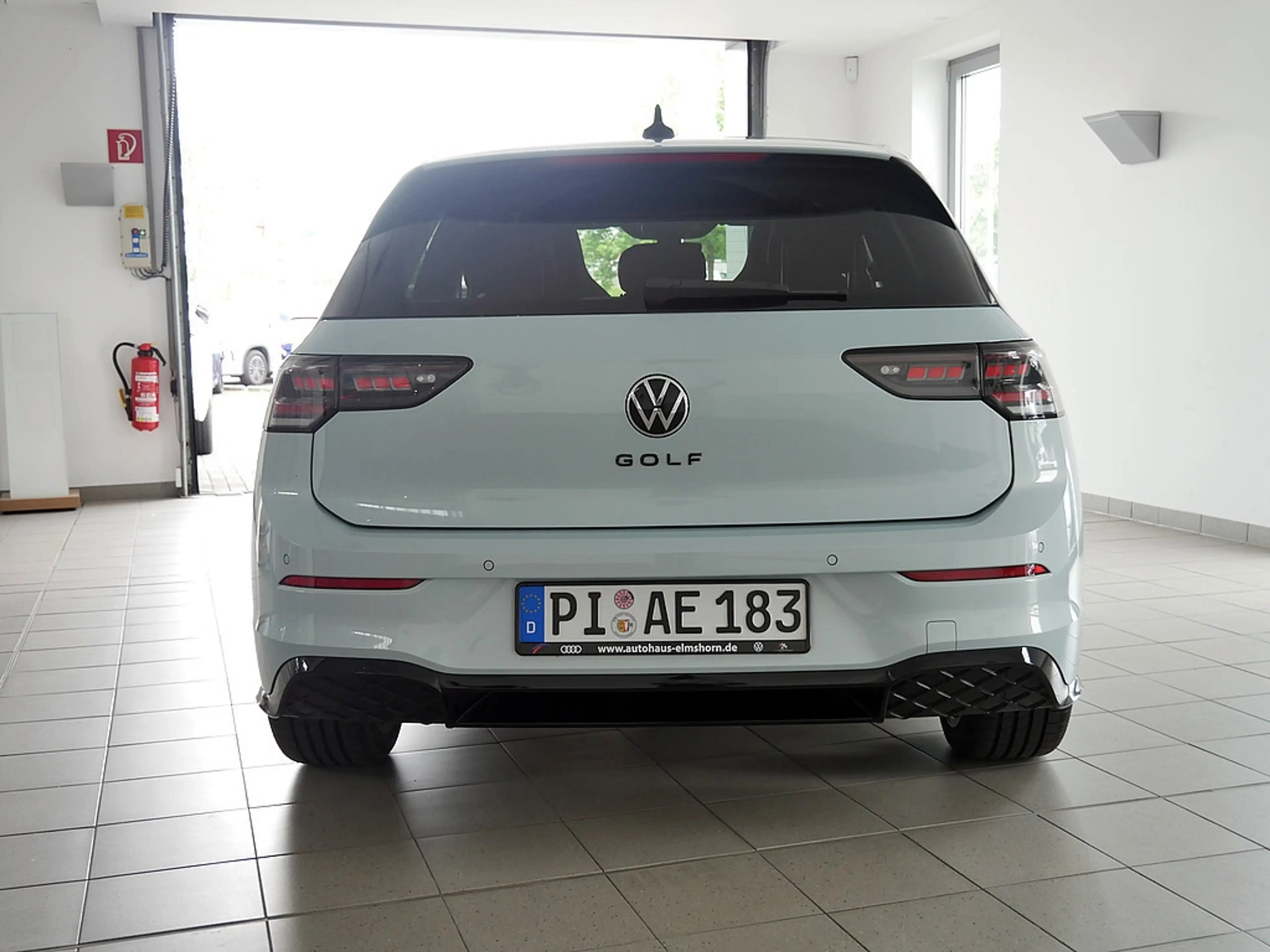Volkswagen Golf R -Line 2.0 TDI DSG AHK STANDHEIZ NAV MATRIX HEAD 4 — photo 6