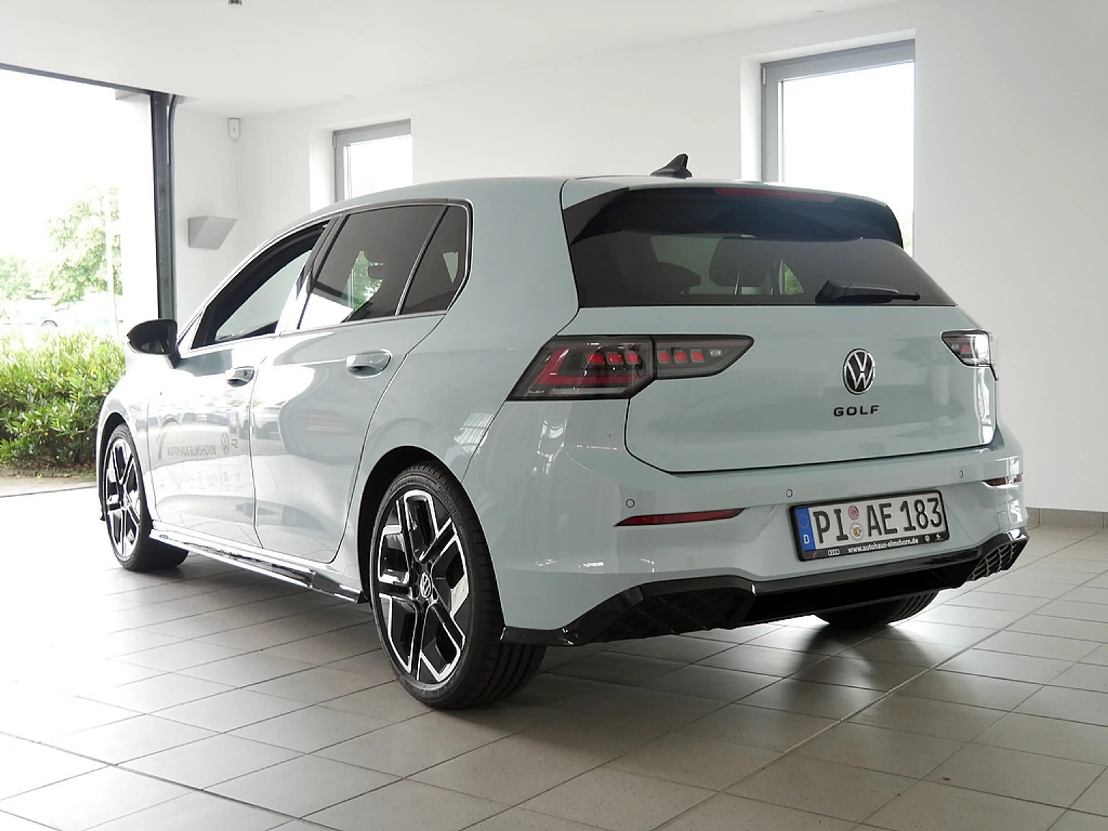 Volkswagen Golf R -Line 2.0 TDI DSG AHK STANDHEIZ NAV MATRIX HEAD 4 — photo 5