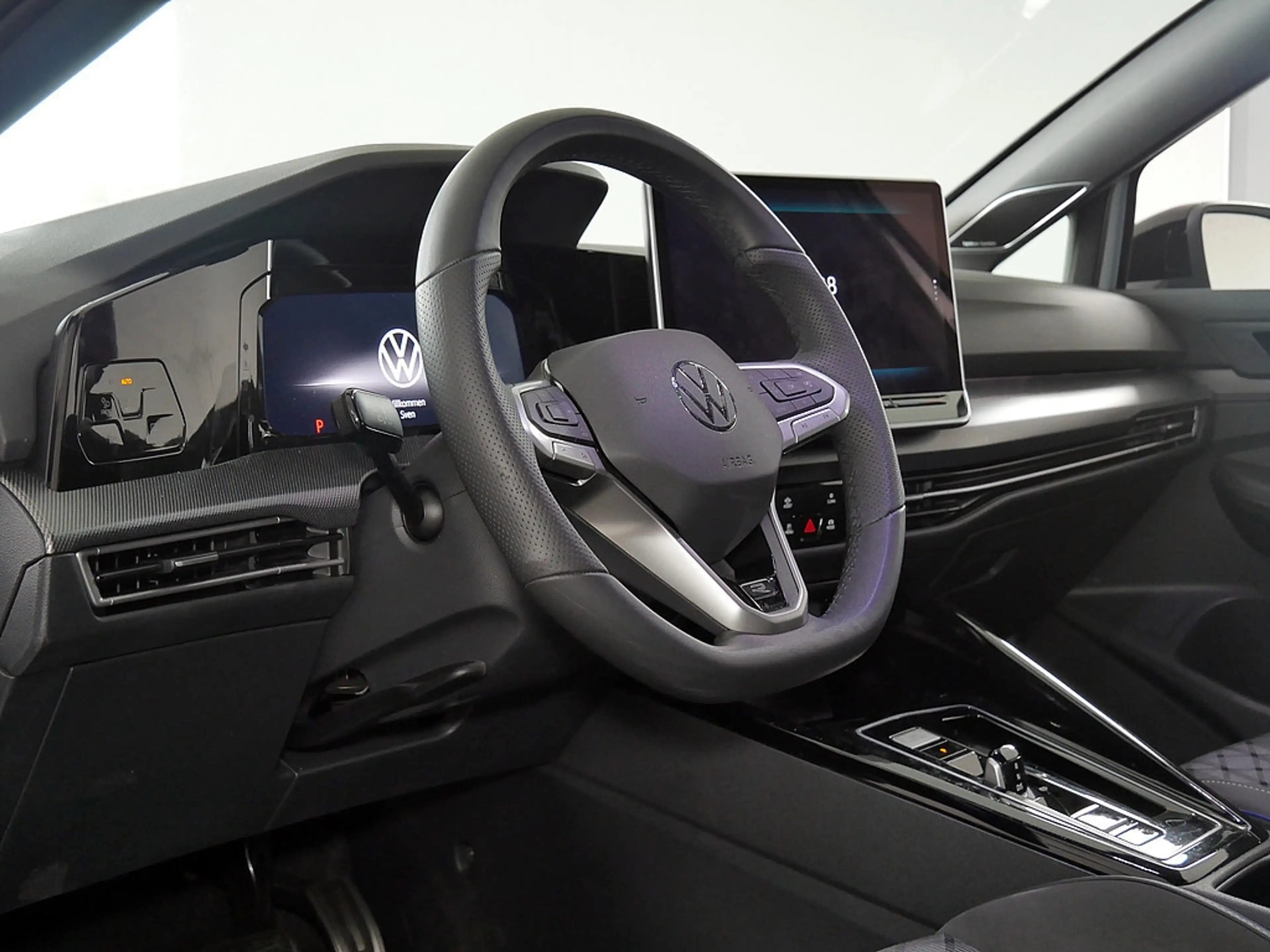 Volkswagen Golf R -Line 2.0 TDI DSG AHK STANDHEIZ NAV MATRIX HEAD 4 — photo 14