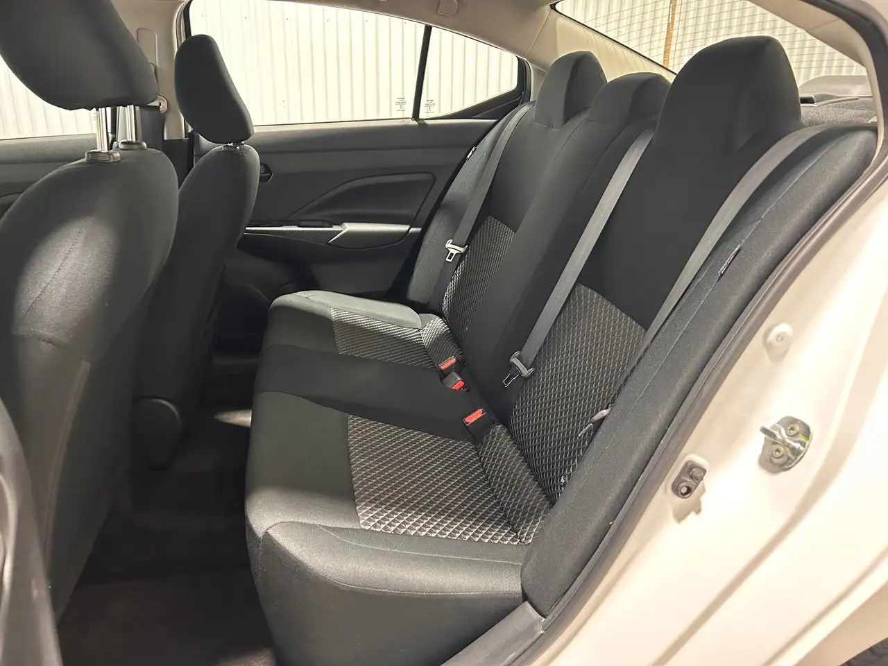 Nissan Versa снимка Nissan Versa