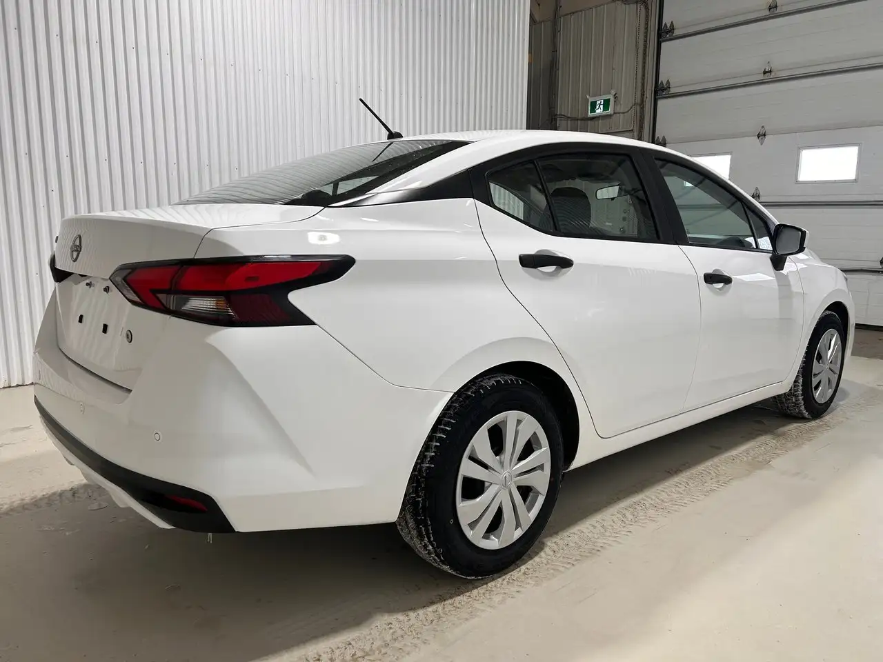 Nissan Versa снимка Nissan Versa