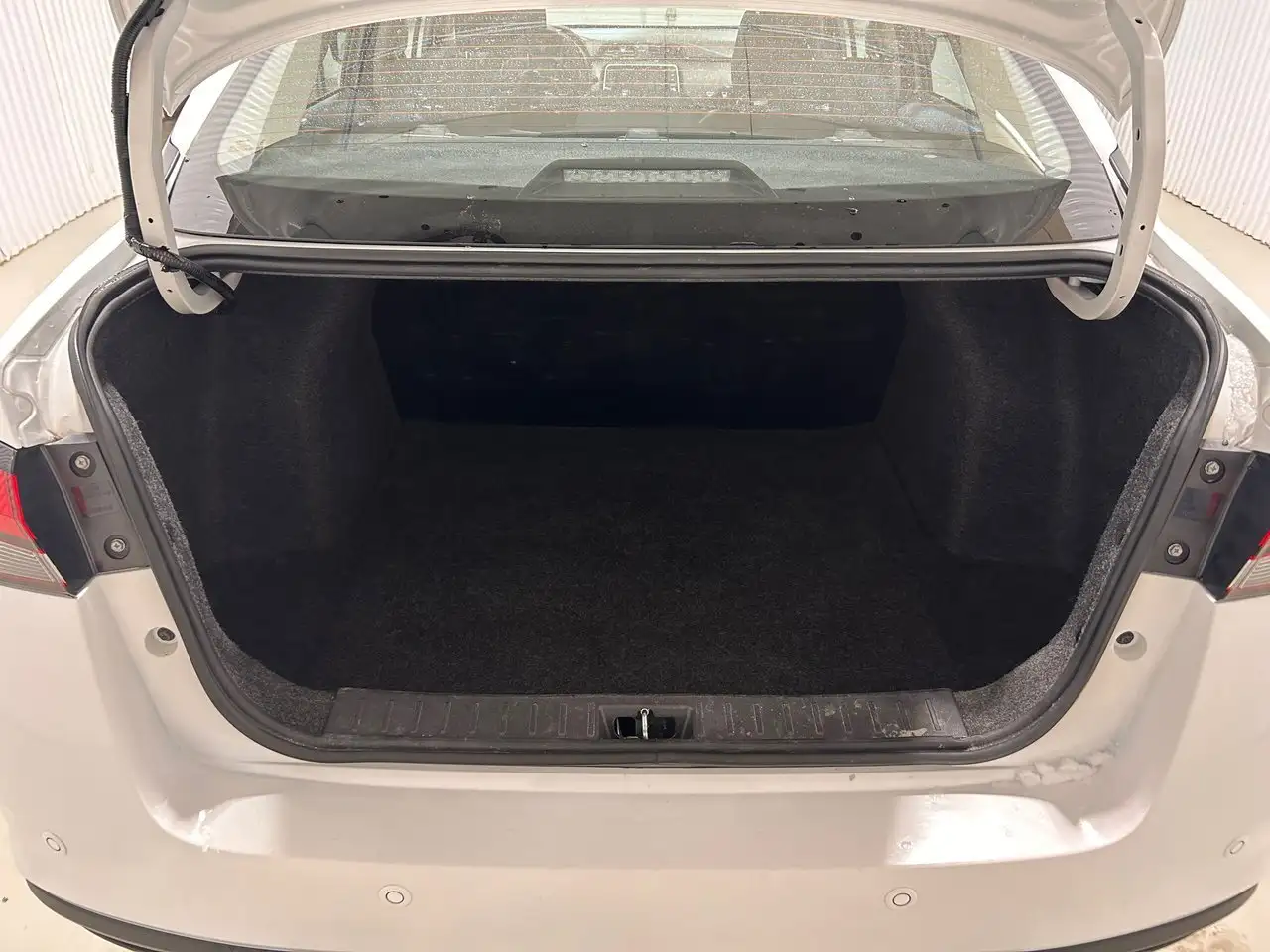 Nissan Versa снимка Nissan Versa